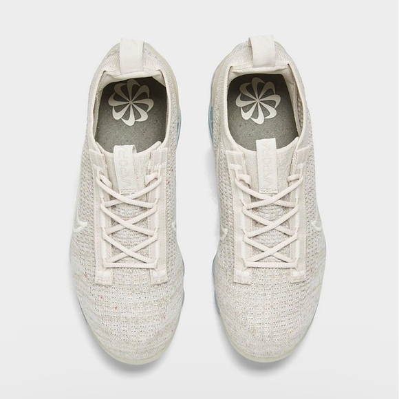 NIKE AIR VAPORMAX 2021 FLYKNIT WOMEN'S RUNNING SHOES SIZE 6.5 BRAND NEW WITH BOX - Picture 1 of 6